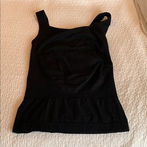 Blanqi maternity tank.